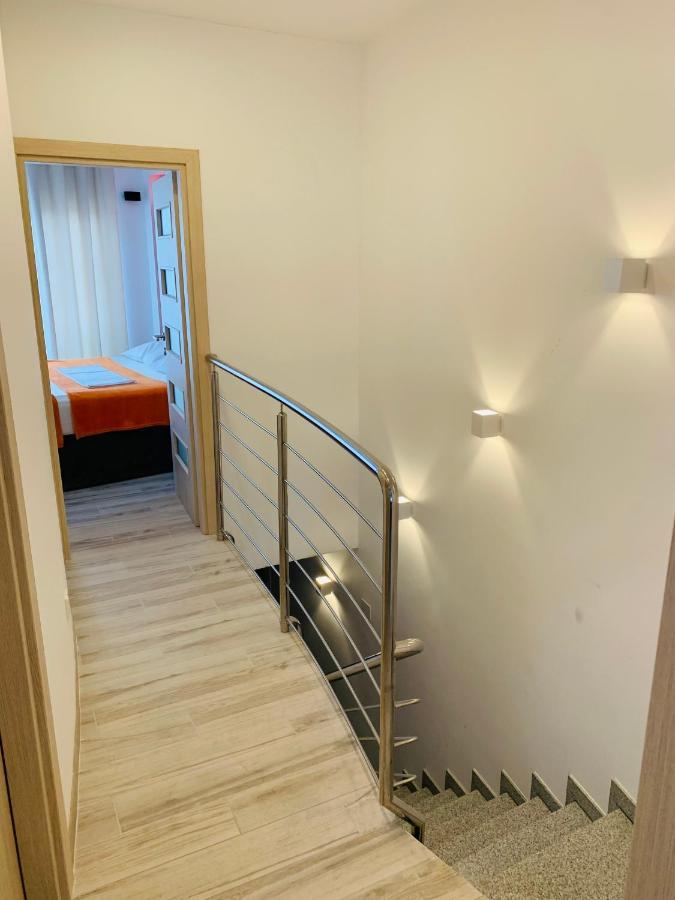 Villa Legacy 2 โนวาลยา ภายนอก รูปภาพ